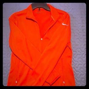 Nike S red golf therma-fit sweat shirt